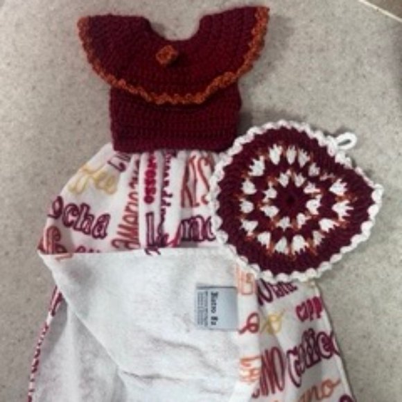 Kitchen Towel Topper w/Pot Holder - Handcrafted - Picture 3 of 6